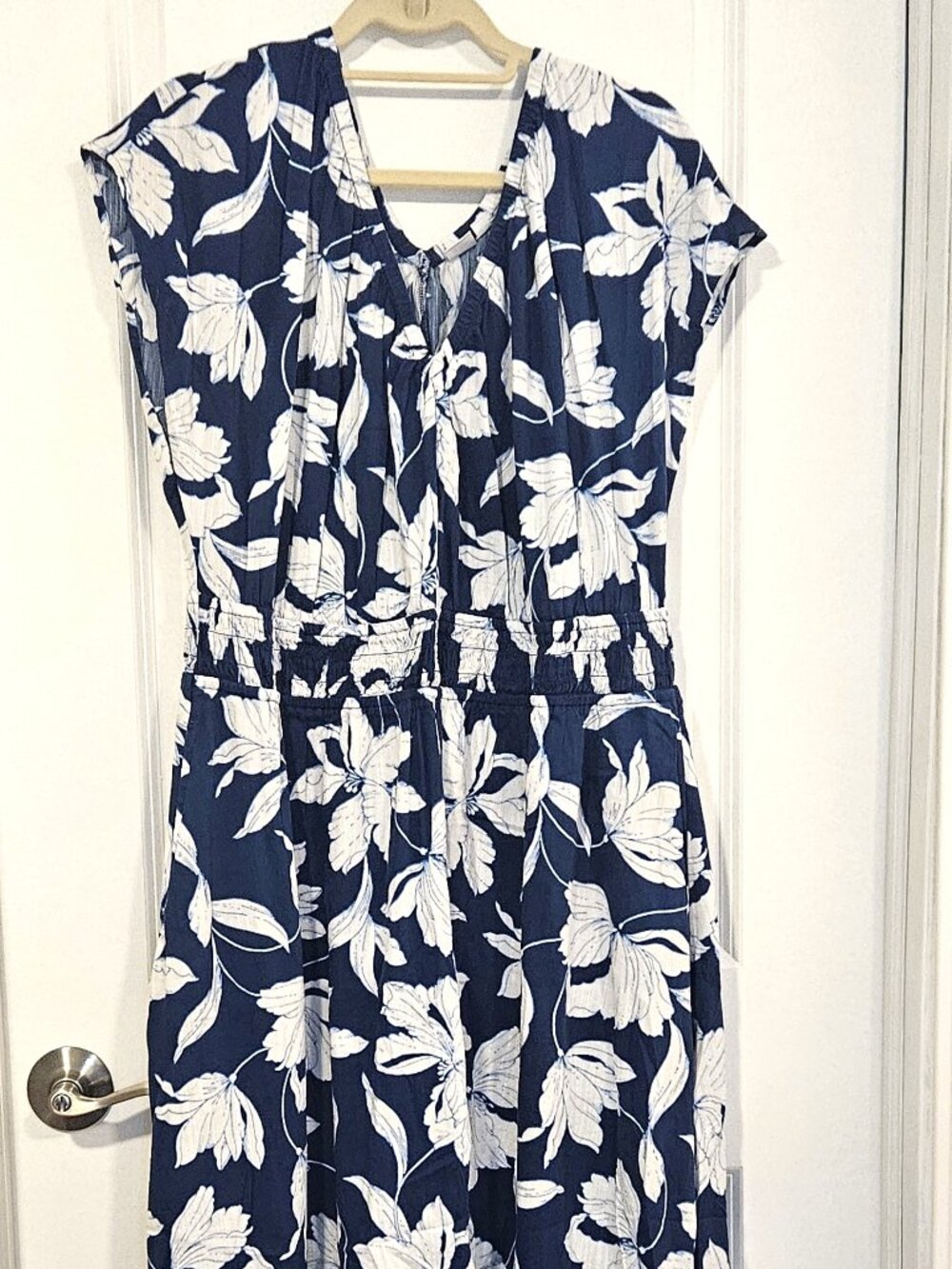 Gap Blue White Floral Maxi Dress XL Smocked Waist Pockets Boho Summer